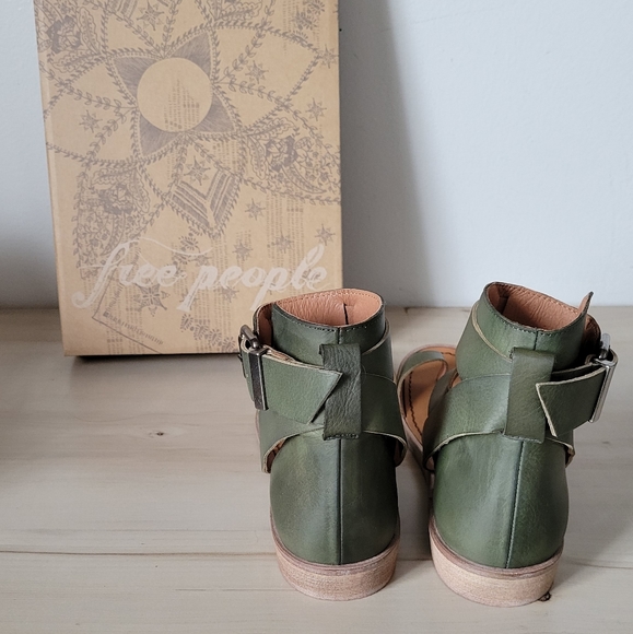 NWT Free People Vale Boot Leather Sandal Shoes - Brand new - "Khaki" color - Picture 8 of 12